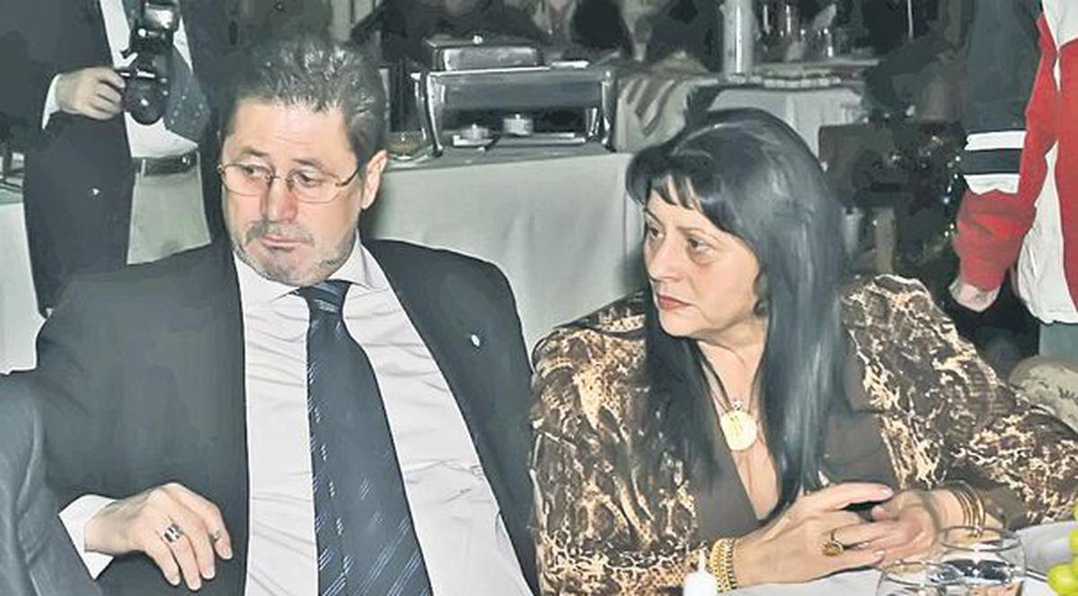 Silvia Dinu e păzită, zi şi noapte, de medici