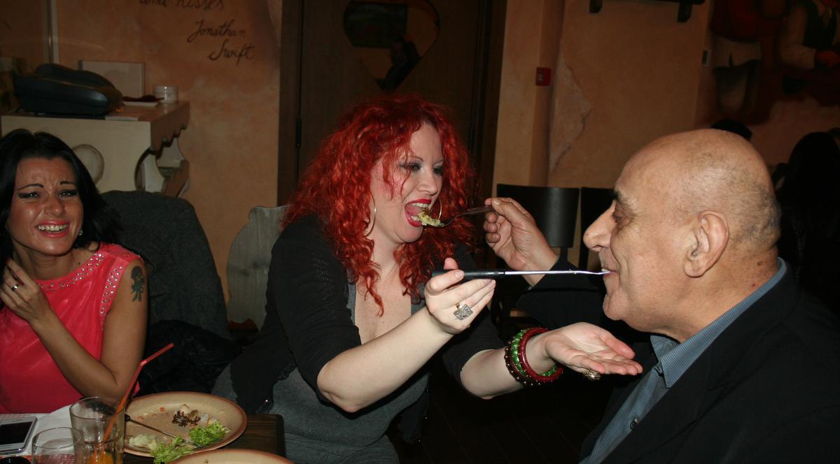 Roxana Marinescu, Claudette şi soţii Lis, distracţie maximă la o degustare | FOTO