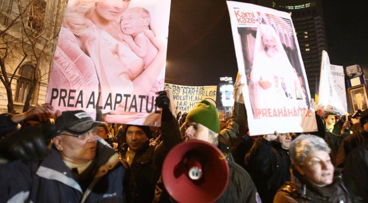 Elena Udrea: "Opoziţia incită la violenţă, pune paie pe foc!" Vezi reacţia Opoziţiei!