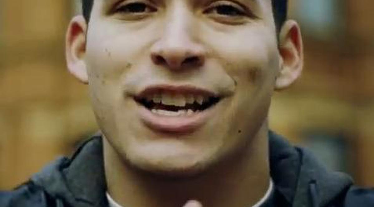 "URĂSC religia, dar îl IUBESC pe Iisus". Tânărul care a declanşat un adevărat fenomen pe internet | VIDEO