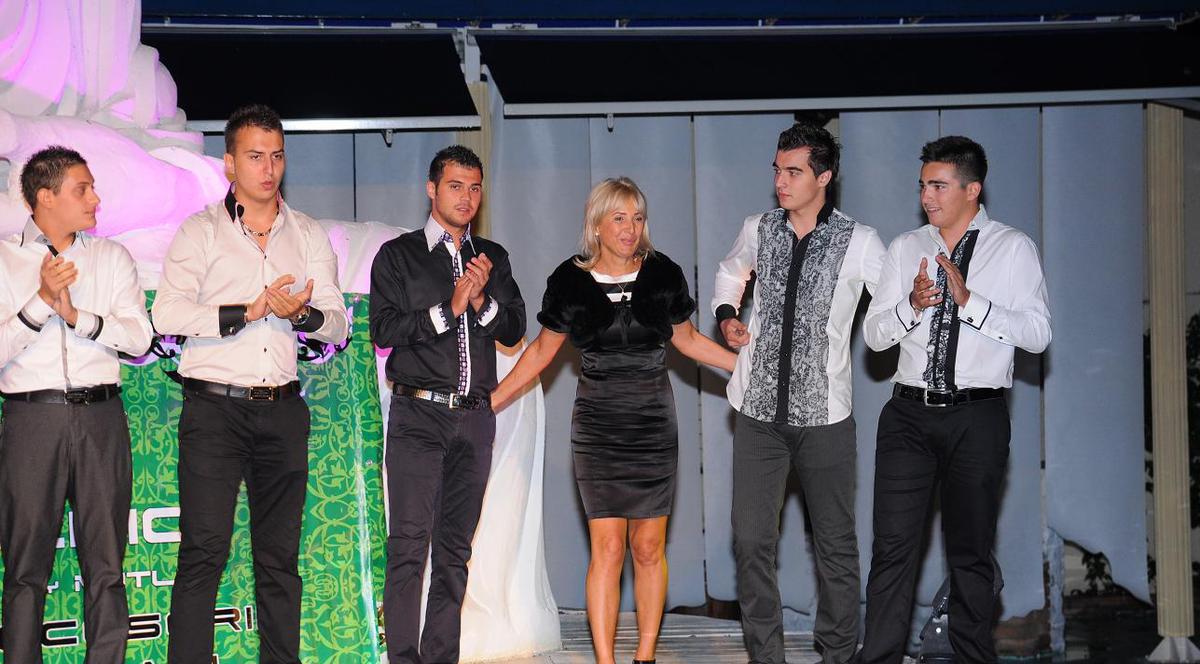 Radu Mazăre Junior, manechin pentru mama sa