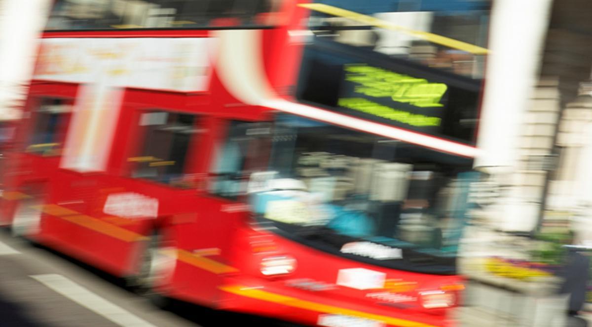 "Hai, toată lumea jos acum! Am câştigat la loterie!" Fabuloasa poveste a şoferului de autobuz într-o secundă mai bogat cu peste 3 milioane de euro!