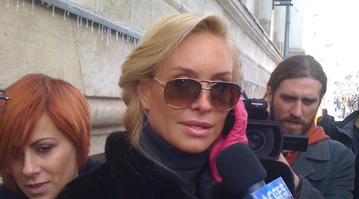 Celebra amantă Victoria Blohina, după ce selecţionerul Victor Piţurcă a lipsit de la procesul de paternitate: ”M-a dezamăgit!”