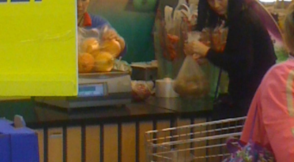 Gabriela Cristea se "drege" după Paşte! Vezi ce alimente şi-a cumpărat vedeta | FOTO