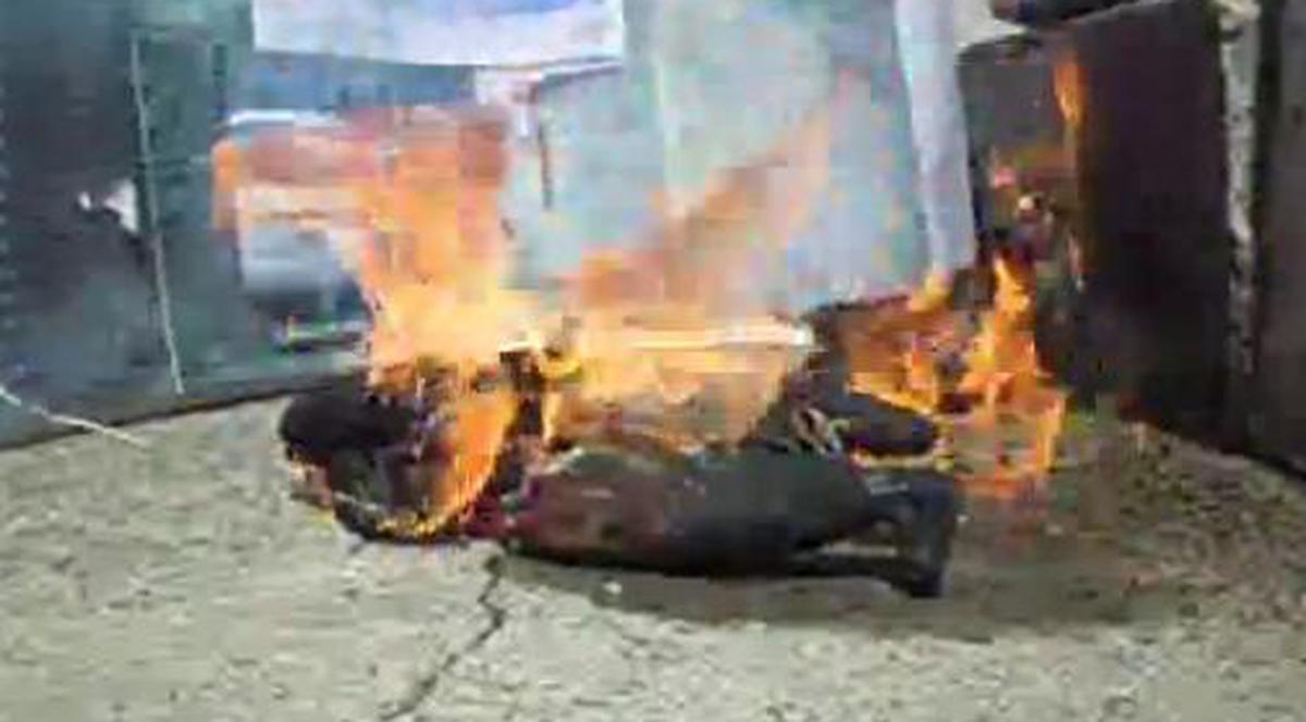 "Hoţii arşi de vii", imaginile pe care Youtube le-a INTERZIS  | VIDEO ŞOCANT