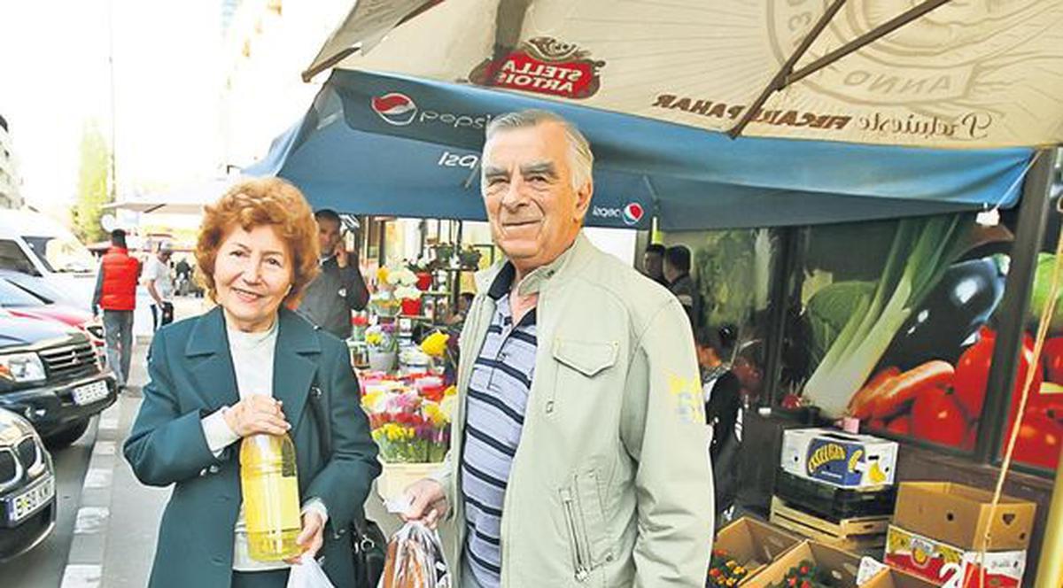 A început nebunia! Uite cât au cheltuit pentru masa festivă