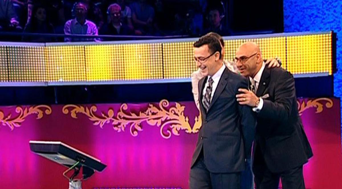 "OMUL CU PĂPUŞA" îl duce pe Crin Antonescu PE DRUMUL SPRE COTROCENI