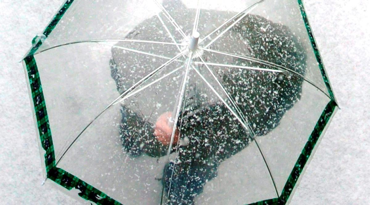 Informare de precipitații moderate, ninsori la munte și intensificări ale vântului, de joi până vineri dimineață