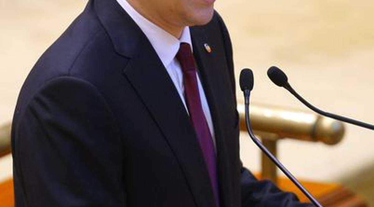 Tandemul opoziţiei: Ponta e candidatul oficial la funcţia de premier, Antonescu la cea de preşedinte