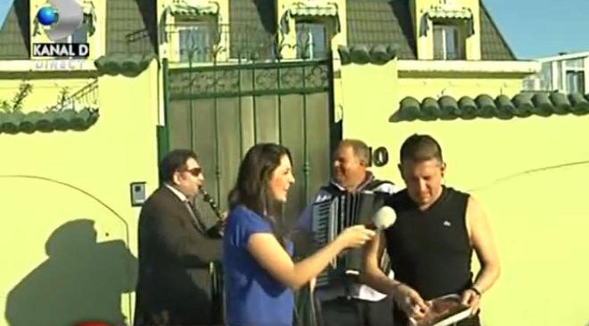 Mărculescu, la poarta Marioarei Zăvoranu cu grătar şi lăutari. Mama Oanei l-a alungat cu FURTUNUL! FOTO