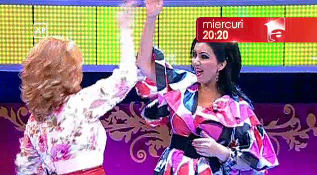 Maria Cârneci și Adriana Bahmuțeanu - luate cu asalt de 50 de bărbați