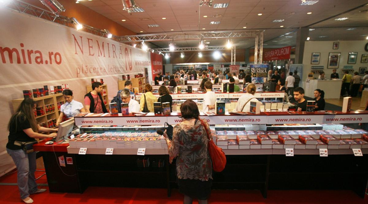 Bookfest 2012: 300 de evenimente şi cinema de artă gratuit la Salonul Internaţional de Carte