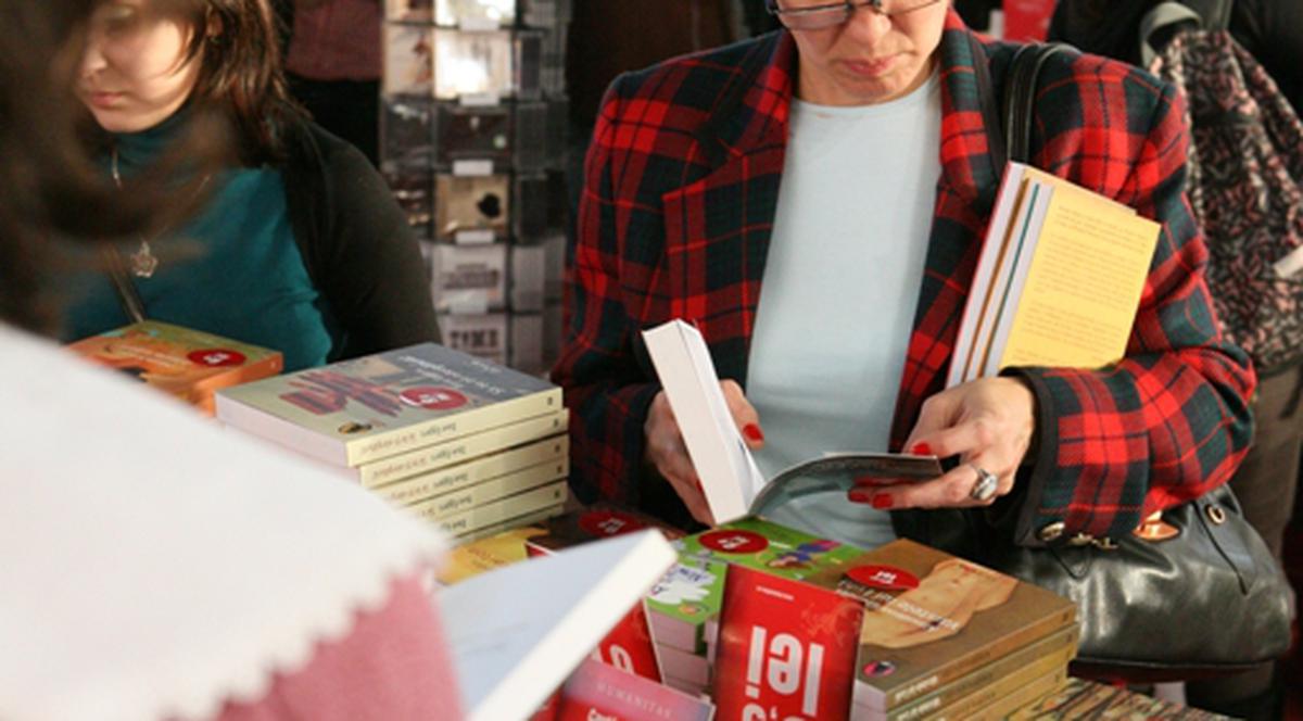 Cinci zile cu reduceri la cărţi în Capitală