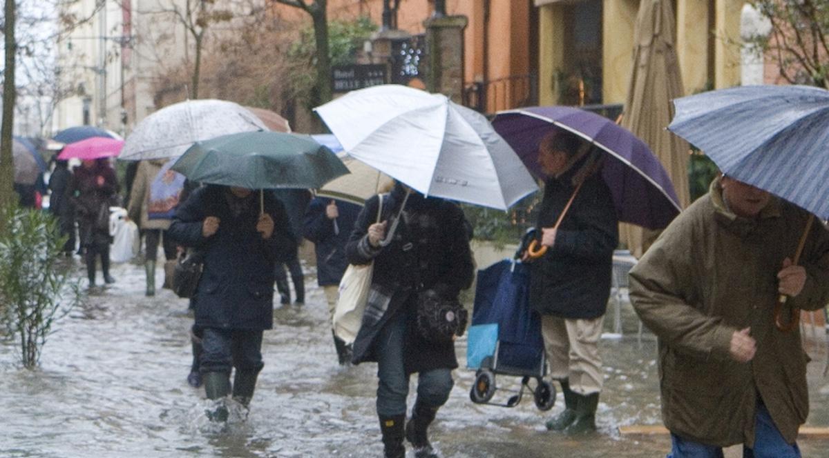 ORA 18:00! Intră în vigoare CODUL PORTOCALIU de vijelii! VEZI HARTA! Trimite imagini pe subiecte@libertatea.ro 