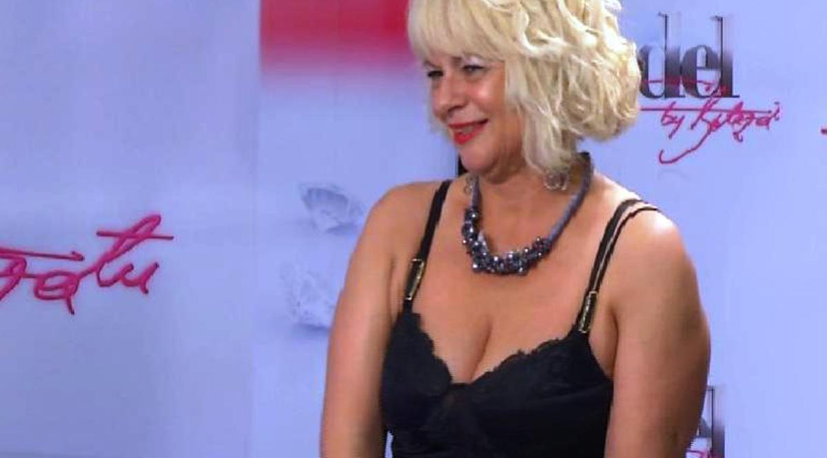 Botezatu şi-a găsit naşa! A fost curtat de o fostă „fotomodelă” de la APACA... de 50 de ani!