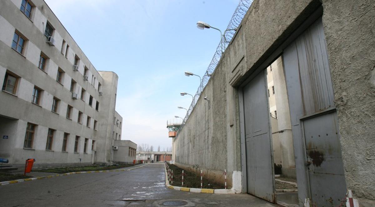 Puşcăriaşii de la Rahova, Jilava şi Târgşor, şcoliţi să renunţe la droguri