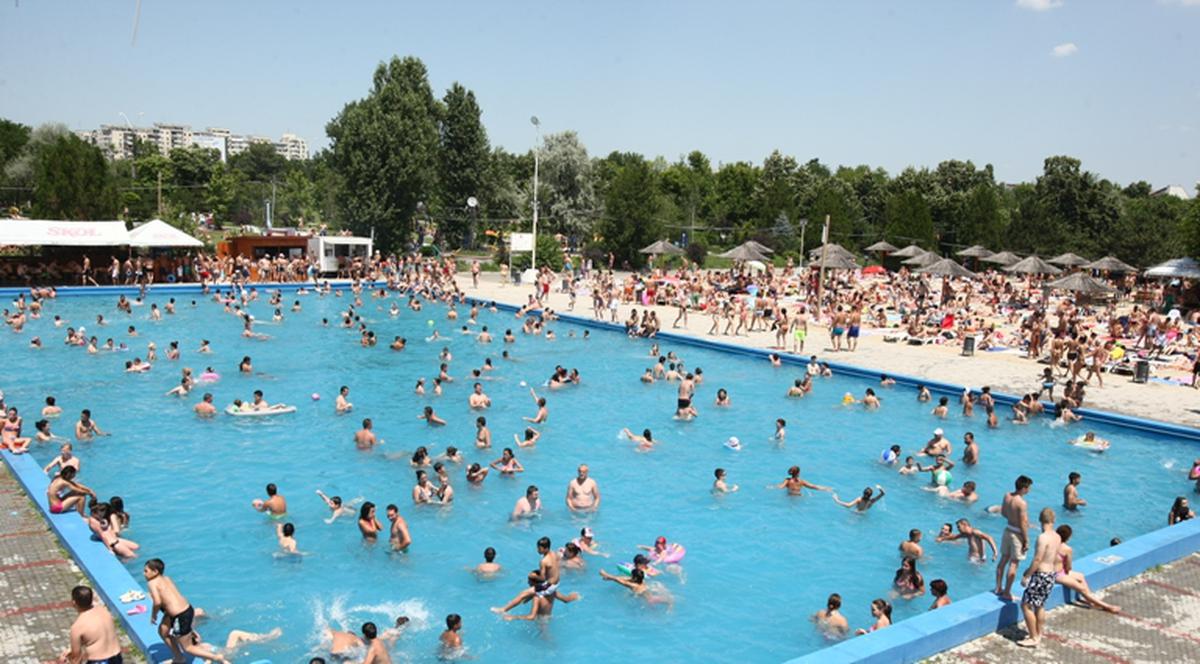 Super piese şi bunici, pentru toţi e loc aici! Nebunie totală la ştranduri!| FOTO