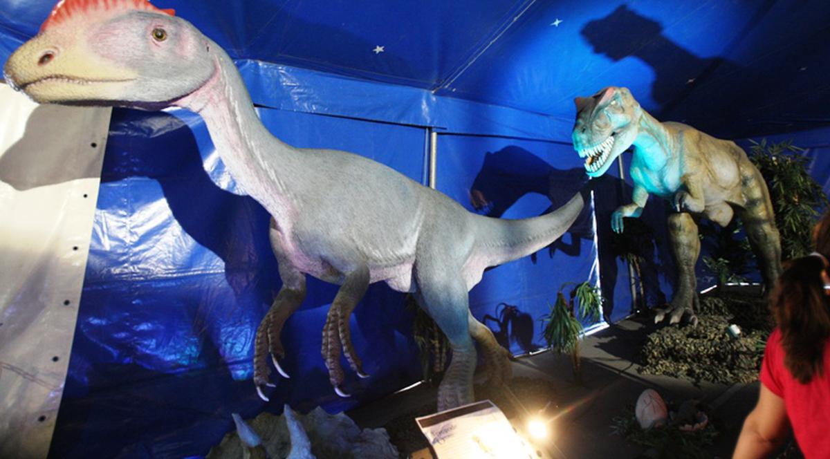 Dinozauri uriaşi, aduşi în Parcul Lumea Copiilor din Capitală| FOTO