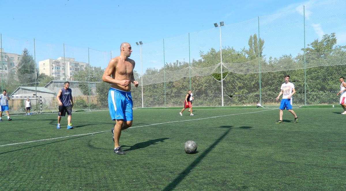 Și baschetbaliștii (de la Asesoft Ploiești) știu să ... joace fotbal