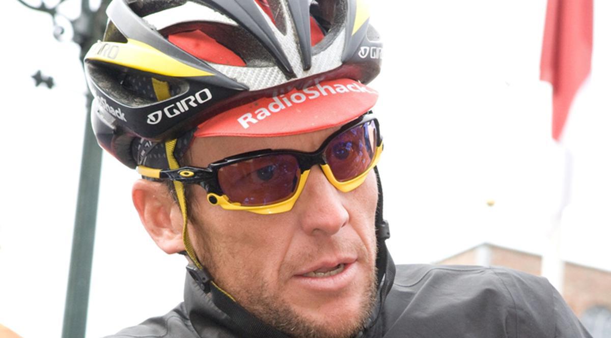 Anunţul care SCHIMBĂ ISTORIA SPORTULUI: Lance Armstrong, deposedat de toate titlurile şi radiat pe viaţă din ciclismul profesionist