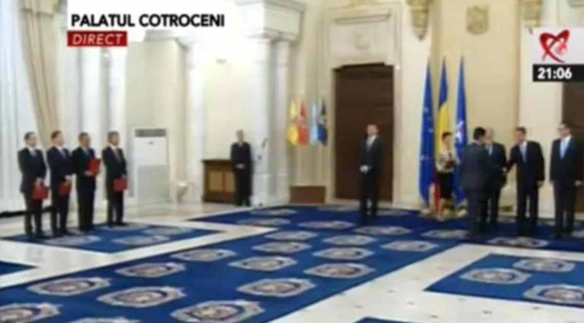 Noii miniştri ai guvernului Ponta au depus jurământul 