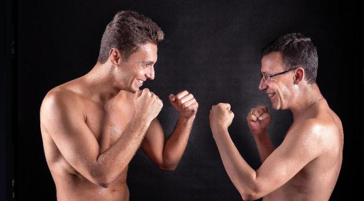 Ciutacu şi Badea, aşa cum nu-i vei mai vedea vreodată. S-au DEZBRĂCAT pentru BANI!