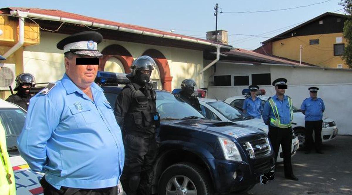 Locul din România unde POLIŢIŞTII NU AU VOIE SĂ POARTE LANŢURI DE AUR LA GÂT... Vezi ce-i paşte!