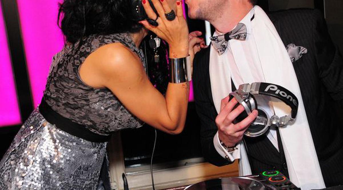 DJ Wanda, în tandrețuri cu un designer celebru. Uite ce a făcut pentru el! | FOTO