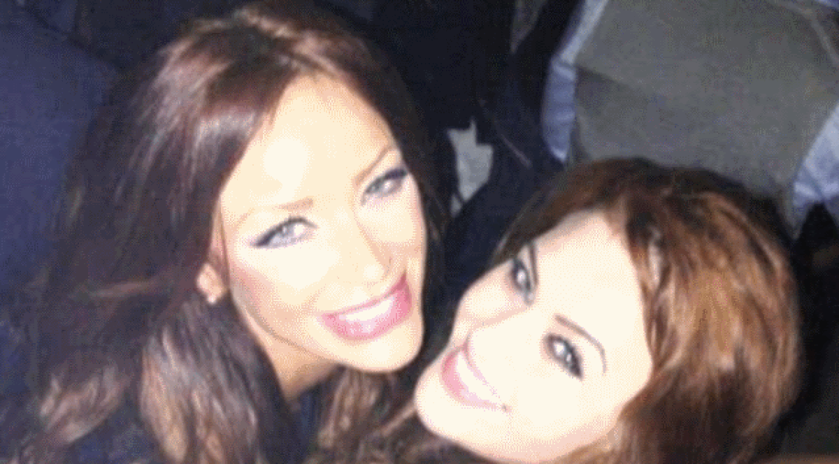 Bianca, te dai la femei? Uite în CE IPOSTAZE LESBI S-A AFIŞAT | FOTO