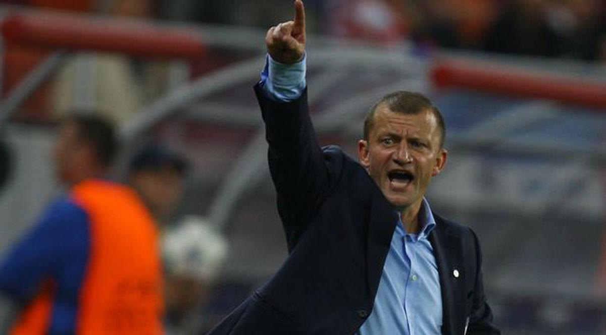 Dorinel Munteanu: "Suntem favoriţi în meciul cu Olanda"