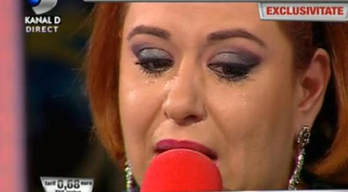 Oana Roman, ÎN LACRIMI. Vezi ce amintiri o MARCHEAZĂ încă! FOTO