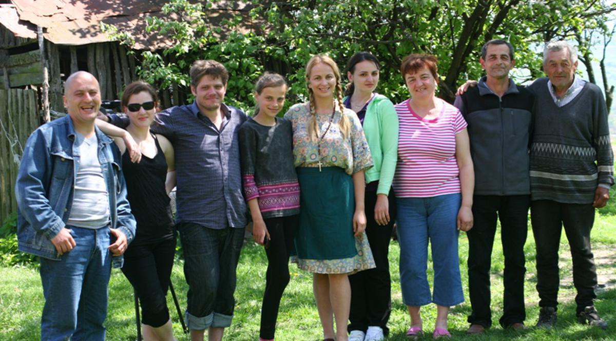 După trecerea în nefiinţă a tatălui sau, Delia Antal se reculege pe la mânăstiri 