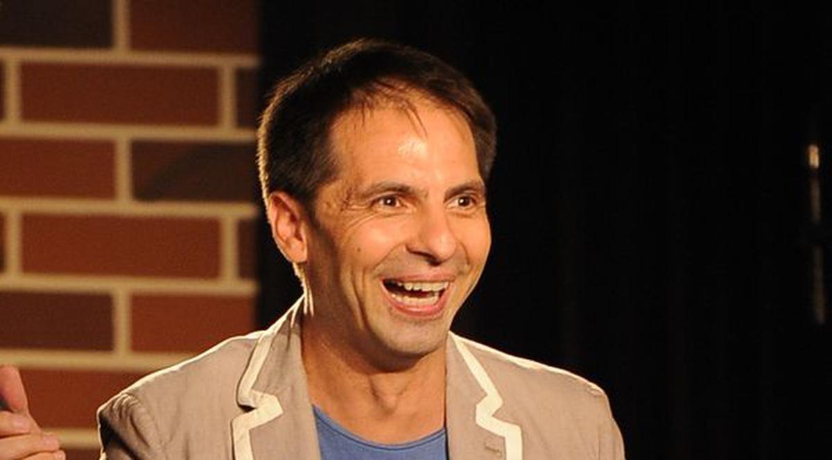 Dan Negru, despre 1 Decembrie: "Degeaba blocăm bulevarde şi cumpărăm drapele..."