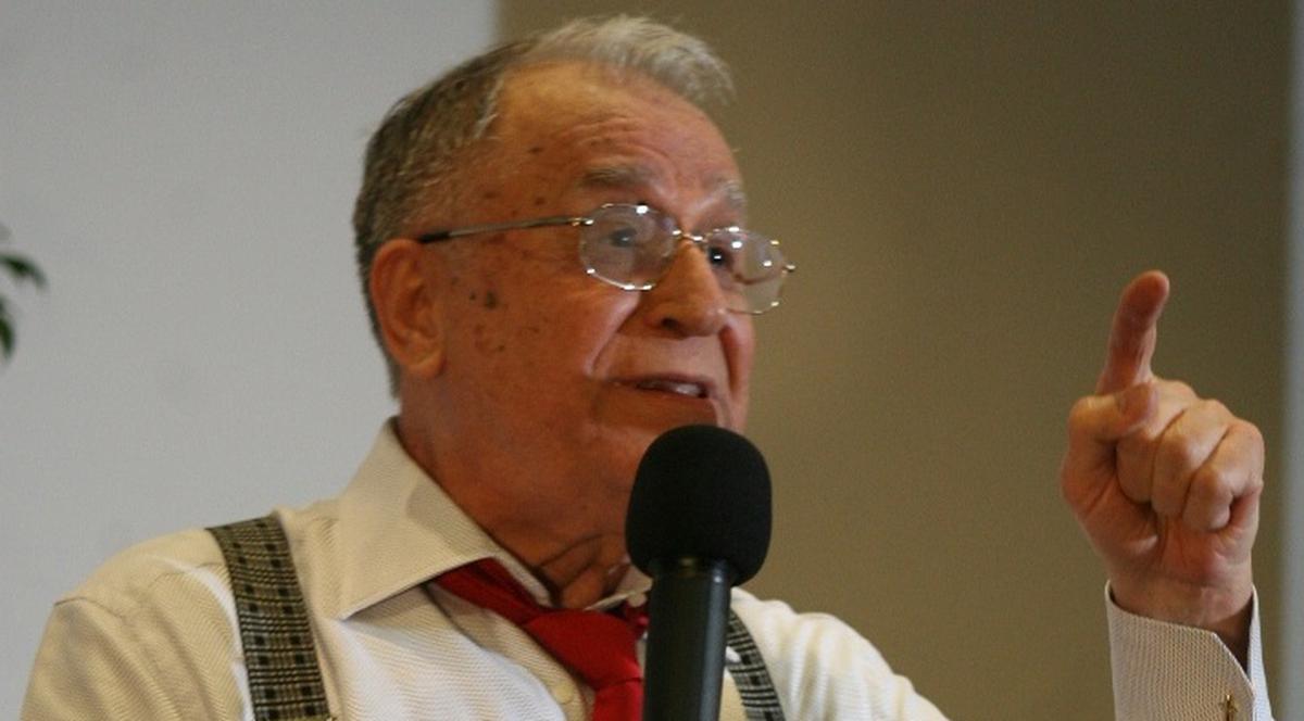 Iliescu, la lansarea cărţii lui Năstase: "Traian Băsescu este o OBSESIE a lui Năstase"