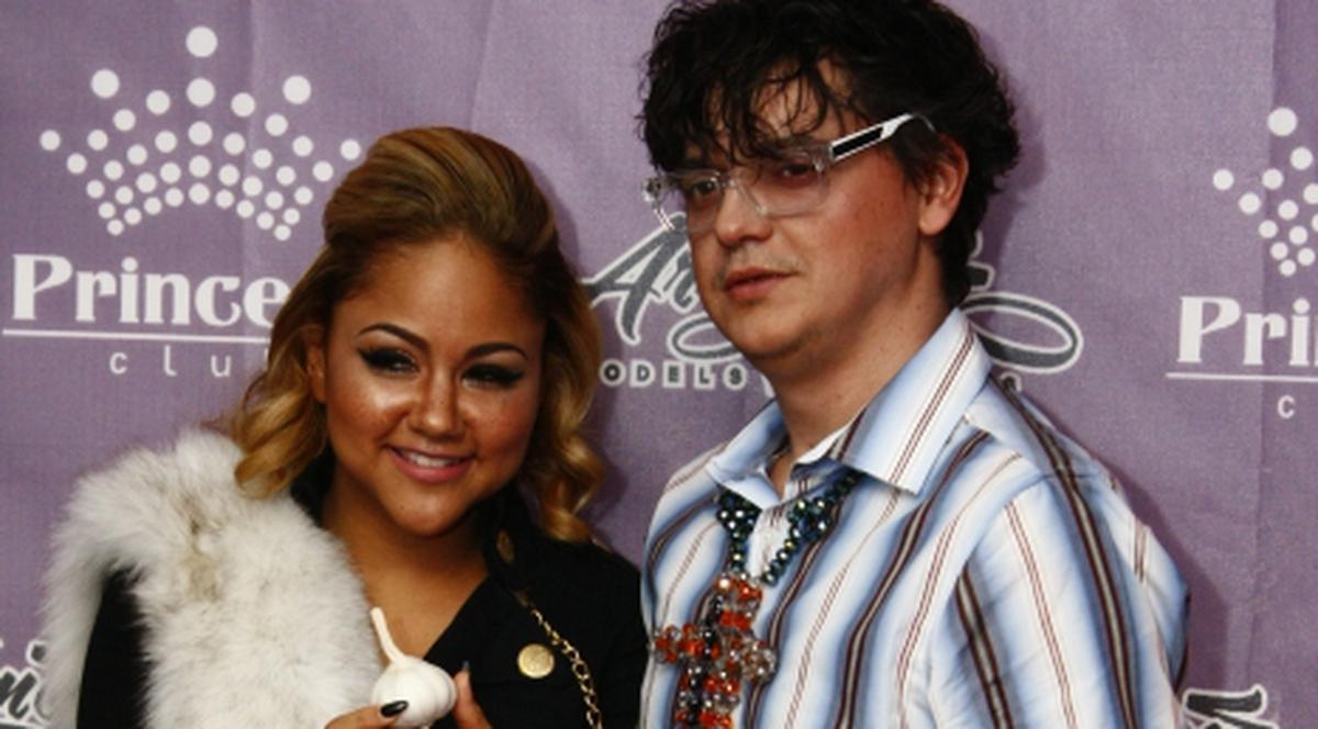 Designerul Adrian Haiduc i-a dăruit lui Kat DeLuna O CĂPĂŢÂNĂ DE USTUROI | FOTO