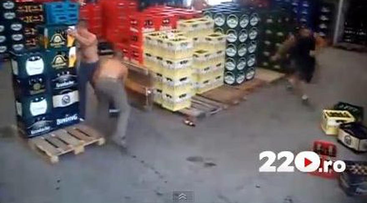 Ei sunt muncitorii români care au făcut SENZAŢIE pe internet! | VIDEO