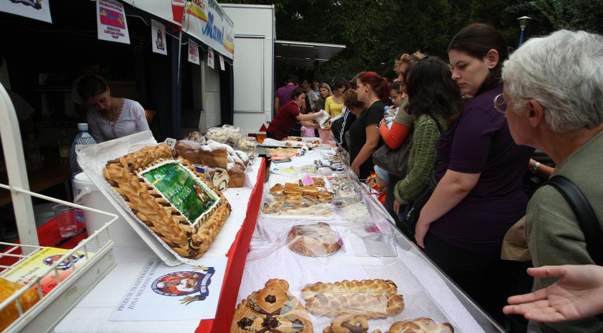 Târg de Sfinţii Mihail şi Gavriil, în Parcul Naţional