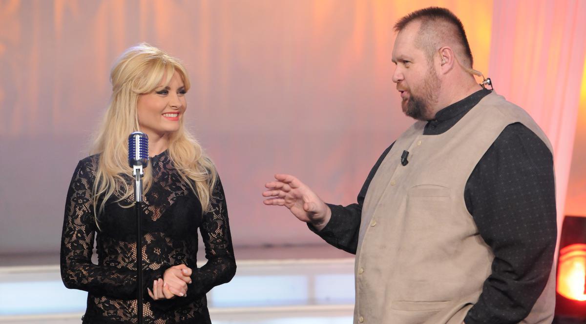 Însărcinată în luna a 4-a,  Ianna (ex ASIA) pentru prima oară cu burtica la vedere - FOTO