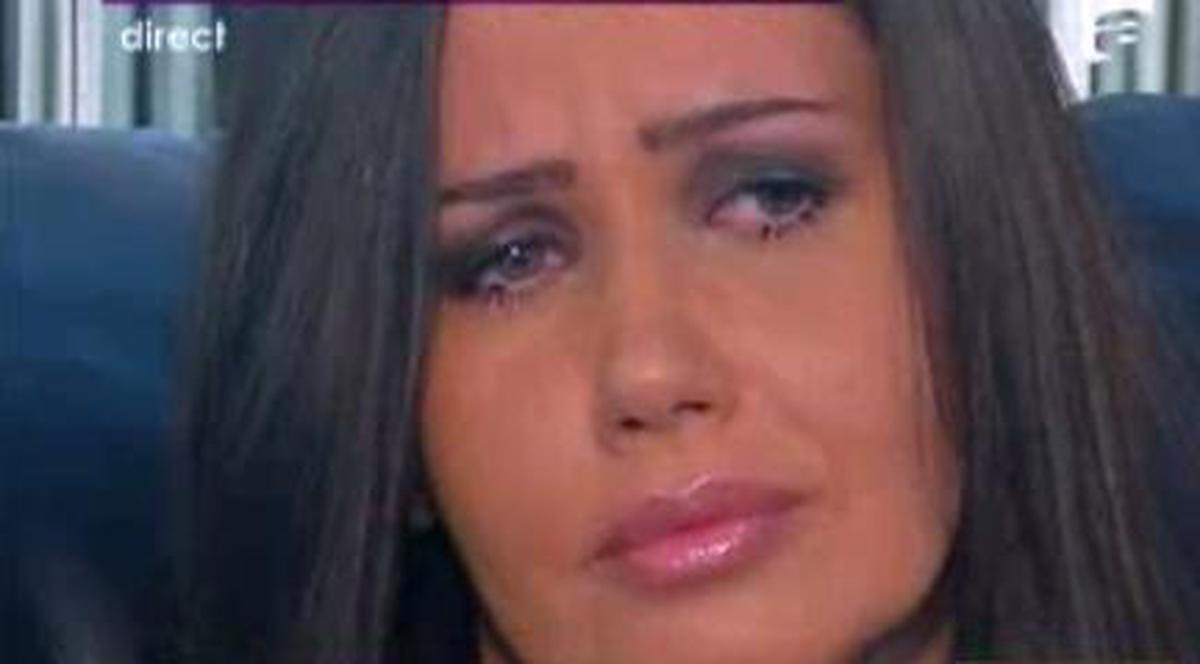 Oana Zăvoranu, în LACRIMI: "AM VRUT SĂ MĂ SINUCID"