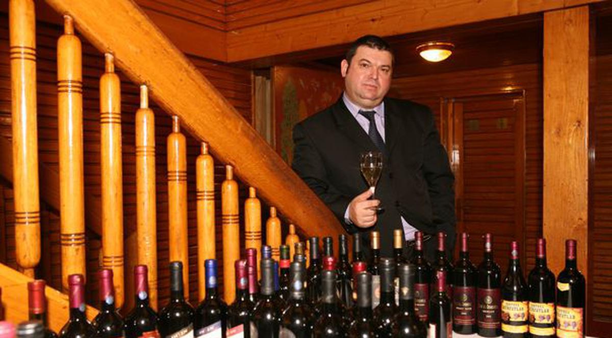 Românii beau între 30 şi 40 de milioane de litri de vin în preajma sărbătorilor