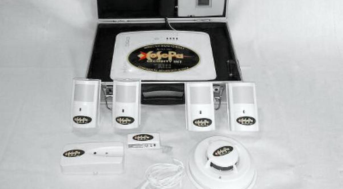 Pleci în concediu? Valiza de alarmă îţi păzeşte casa!