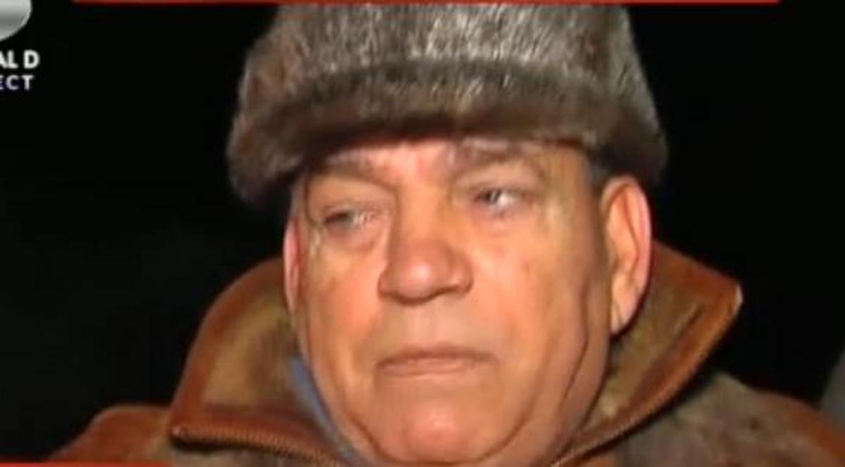 SEAMĂNĂ CA DOUĂ PICĂTURI! Cristi Borcea îi moşteneşte trăsăturile tatălui său! FOTO