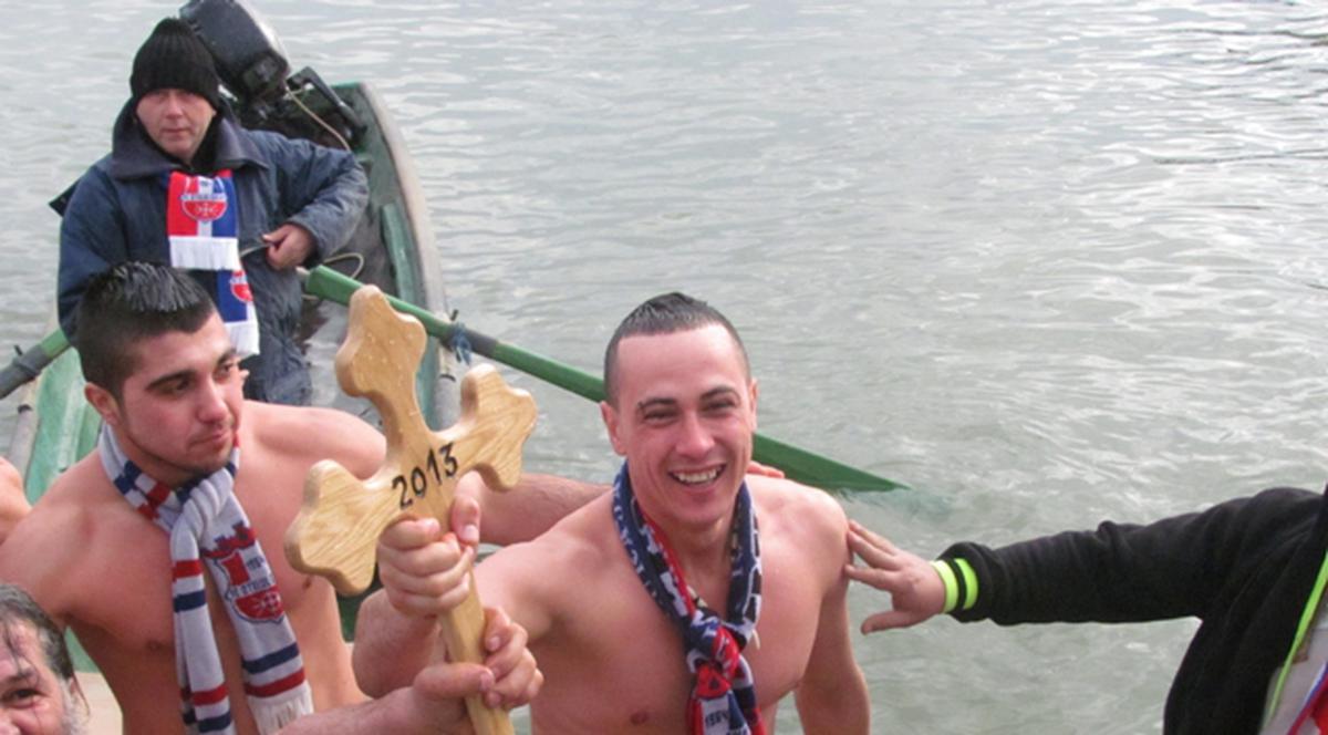 La Galaţi, suporterii Oţelului au sărit după Cruce