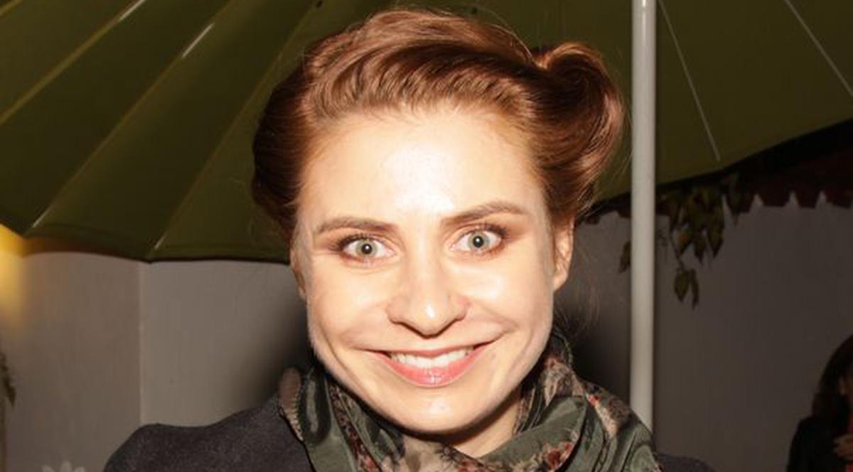 Adina Buzatu a primit un accesoriu de 3.000 de euro de la fiica ei! Vezi pe ce a dat adolescenta atâţia bani!