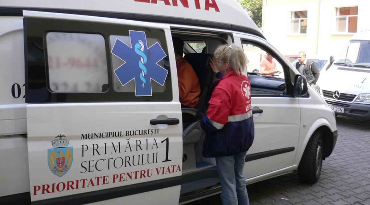Sună la  021.9644 şi ambulanţa socială vine gratuit la tine acasă!