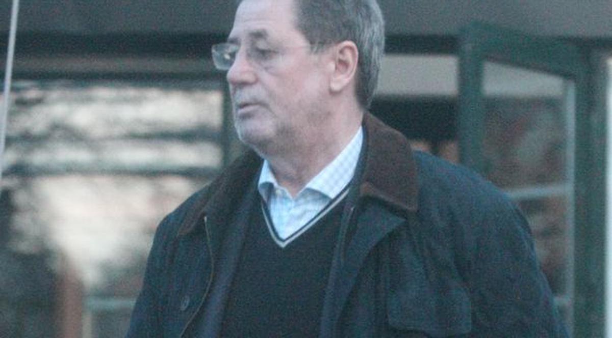 Cornel Dinu l-a acuzat pe Laurenţiu Reghecampf: "A primit 200.000 de euro ca să trântească un meci cu Bayern"