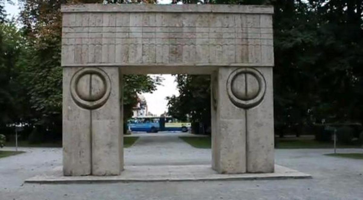 Poarta Sărutului va fi restaurată cu aproximativ 9.000 de euro