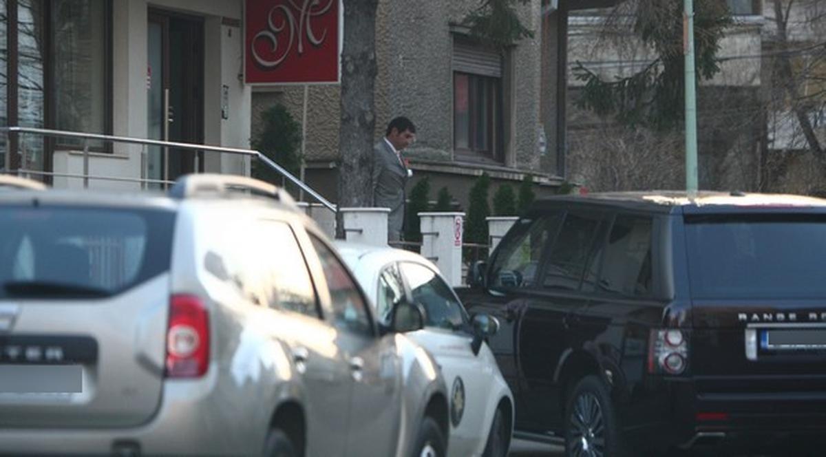 Nu-și poartă pică, ba dimpotrivă! Când e în țară, Cristi Borcea Se ÎNTREȚINE la SALONUL de ÎNFRUMUSEȚARE al FOSTEI SOȚII! FOTO