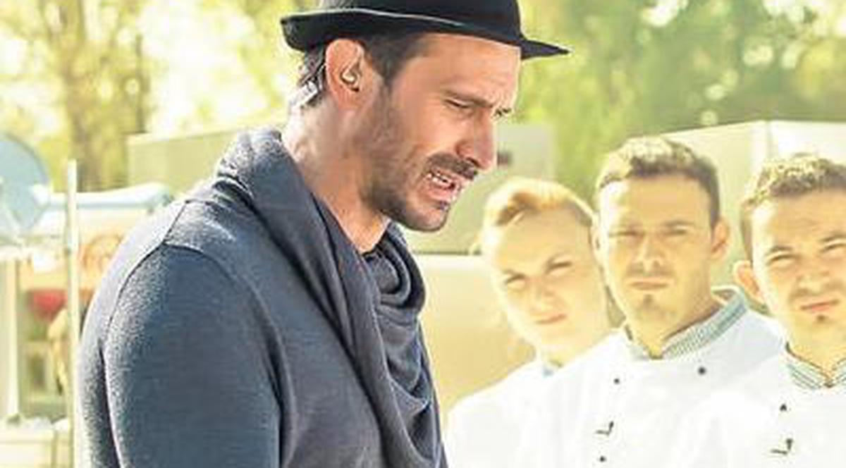 Nicolai Tand, juratul de la "Top Chef": "Am plâns trei ore până am reuşit să mulg vaca prima dată"