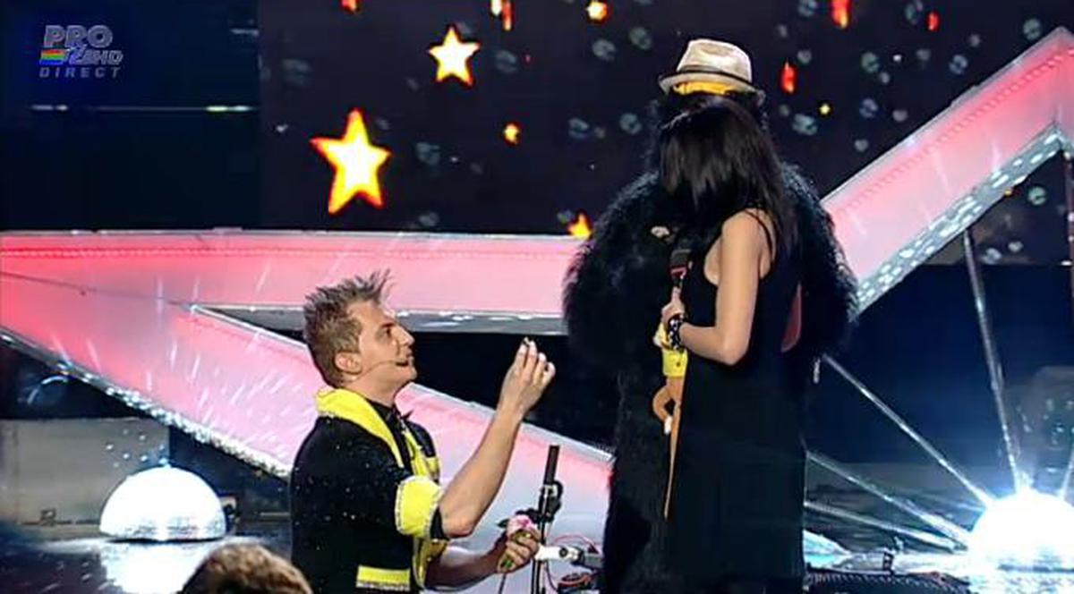 CERERE ÎN CĂSĂTORIE PE BUNE, ÎN DIRECT, la "Românii au talent"! FOTO